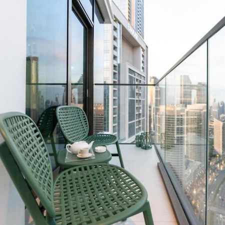 High-Floor 2 Bedroom Premium Apt And Burj Khalifa Views By Vibel Дубай Экстерьер фото